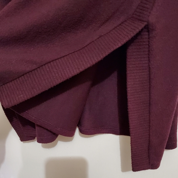 I.N Studio Women's Maroon Long Sleeve Round Neck Top Size 2X - Picture 3 of 11